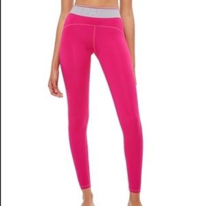 IVY PARK leggings, fuschia, sz M.